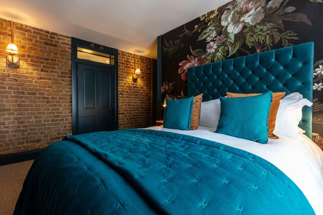 Red Lion Bed and Breakfast London Exteriör bild